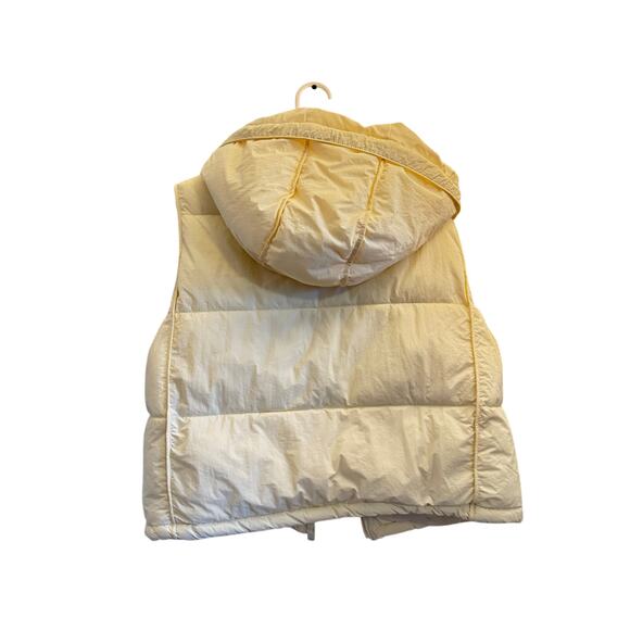 Zara Women’s XL Beige Puffer Vest – Quilted, Lightweight, Zip Front - Picture 2 of 4
